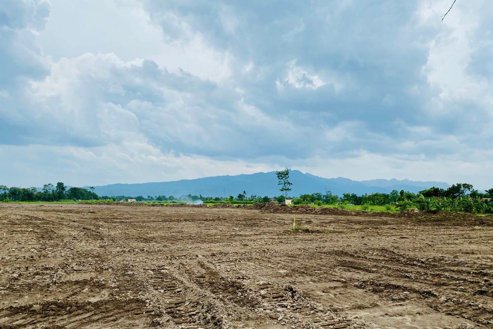Land purchased with raw land loan in Everett WA